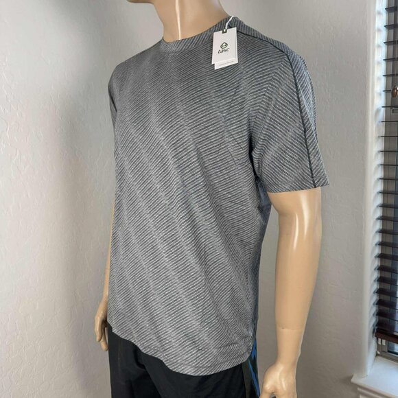 Tasc Performance Recess Tech T-Shirt Tees $58 in Heather Gray Spectrum - Picture 4 of 10